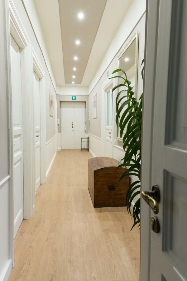 Beautiful Apartment In San Giovanni Close To Colosseo Rome Exterior photo